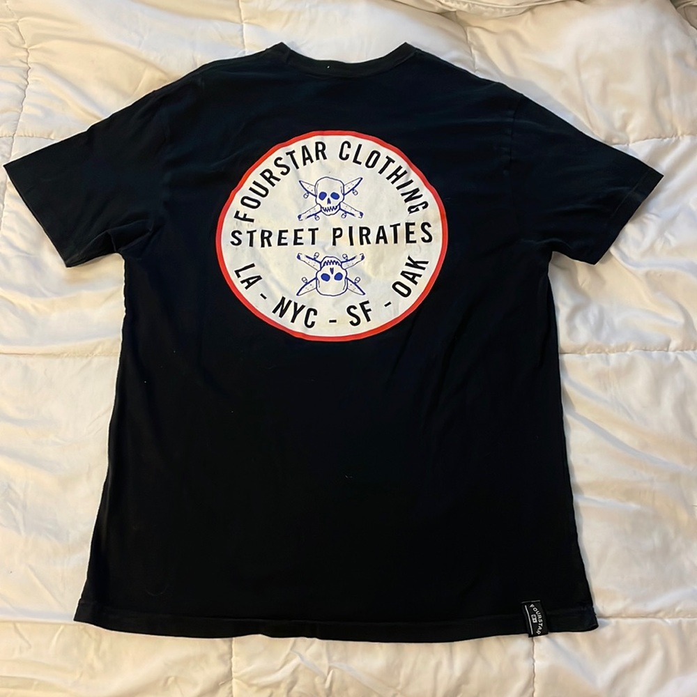 FOURSTAR Clothing “street pirates” t-shirt size large